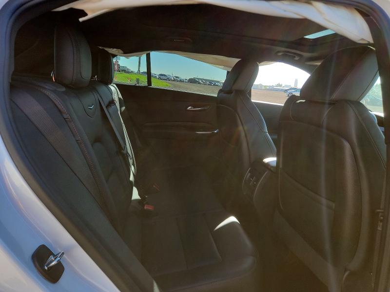58142666 :رقم المزاد ، 1GYFZFR4XPF106806 vin ، 2023 Cadillac Xt4 مزاد بيع