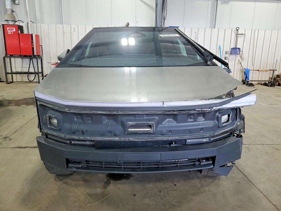 2024 Tesla Cybertruck მანქანა იყიდება აუქციონზე, vin: 7G2CEHEE0RA042548, აუქციონის ნომერი: 57753176