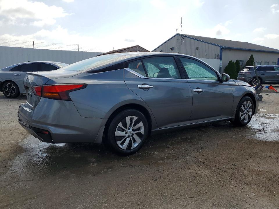 58794006 :رقم المزاد ، 1N4BL4BV4PN302121 vin ، 2023 Nissan Altima مزاد بيع