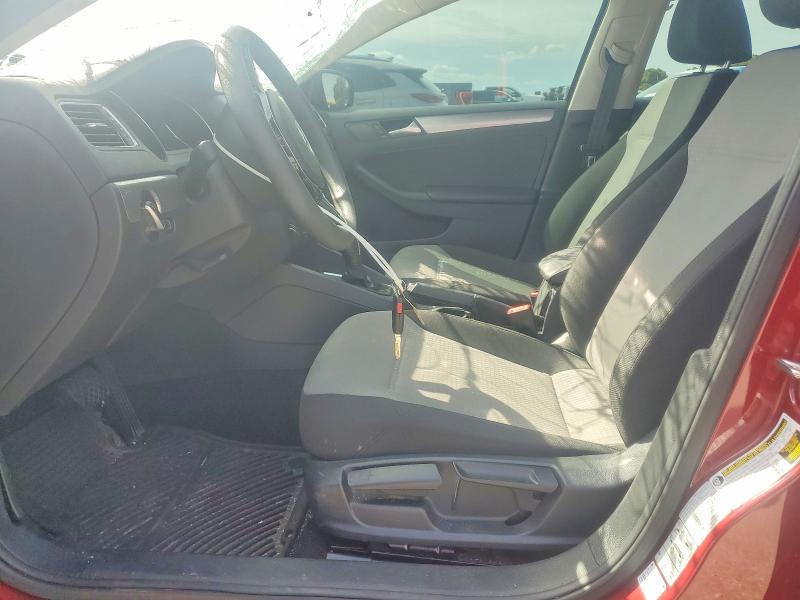 57714276 :رقم المزاد ، 3VW2B7AJ9HM261619 vin ، 2017 Volkswagen Jetta مزاد بيع