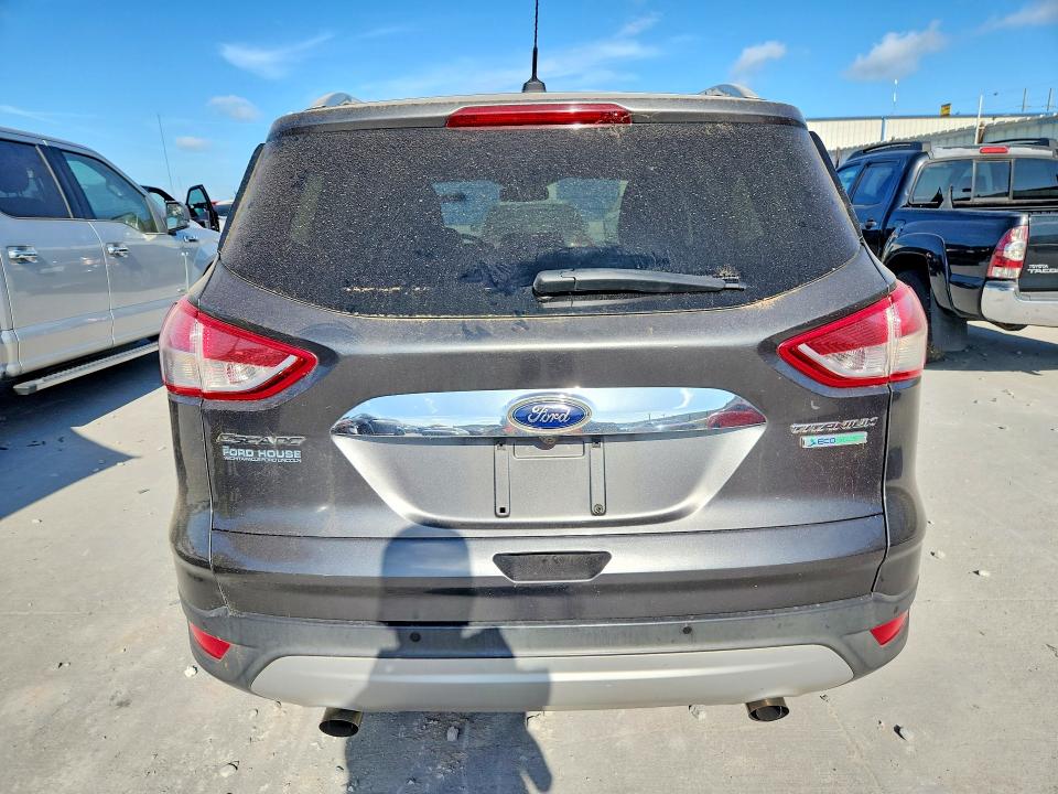 51520796 :رقم المزاد ، 1FMCU0J94GUA55628 vin ، 2016 Ford Escape مزاد بيع