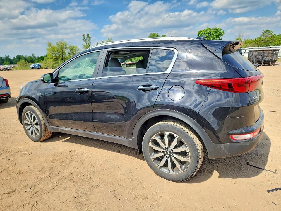 55428596 :رقم المزاد ، KNDPNCAC0H7167133 vin ، 2017 Kia Sportage مزاد بيع