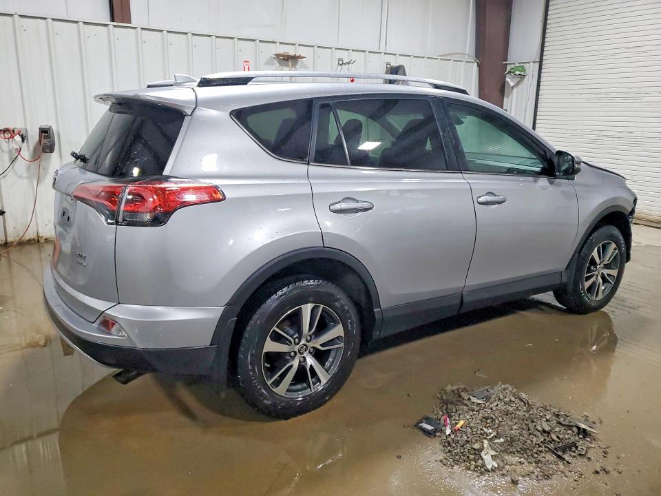 Продажа на аукционе авто 2017 Toyota Rav4, vin: 2T3RFREV0HW563703, номер лота: 58256416