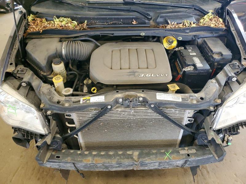 57245596 :رقم المزاد ، 2C4RC1BG8FR637831 vin ، 2015 Chrysler Town & Country مزاد بيع