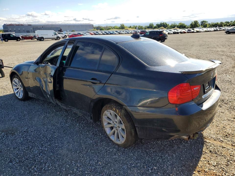 56876136 :رقم المزاد ، WBAPK5C5XBA661249 vin ، 2011 Bmw 328 مزاد بيع
