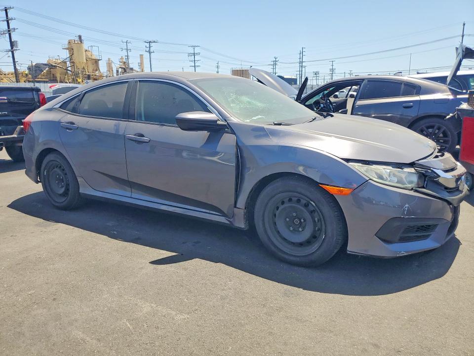 56183726 :رقم المزاد ، 2HGFC2F53JH608982 vin ، 2018 Honda Civic مزاد بيع