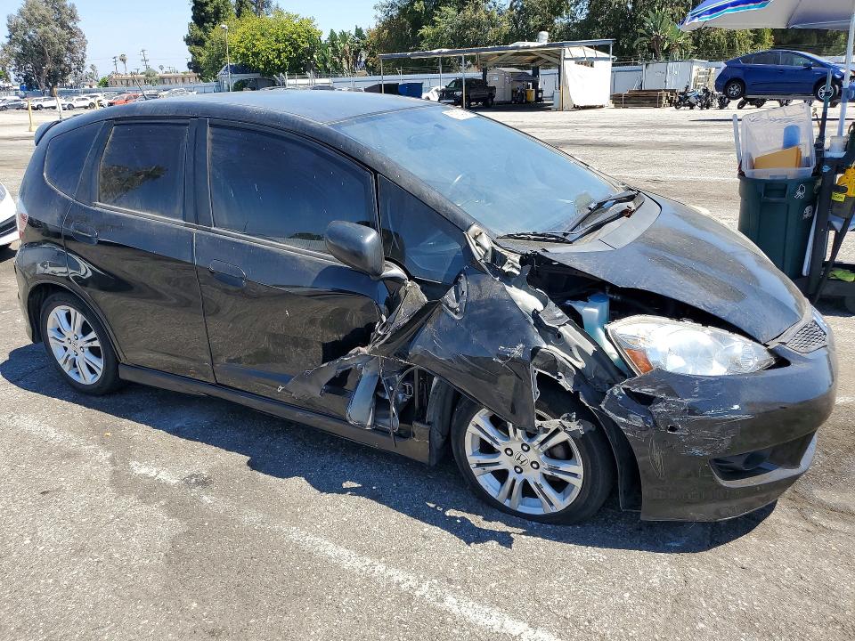 57934746 :رقم المزاد ، JHMGE8H53BC004574 vin ، 2011 Honda Fit مزاد بيع