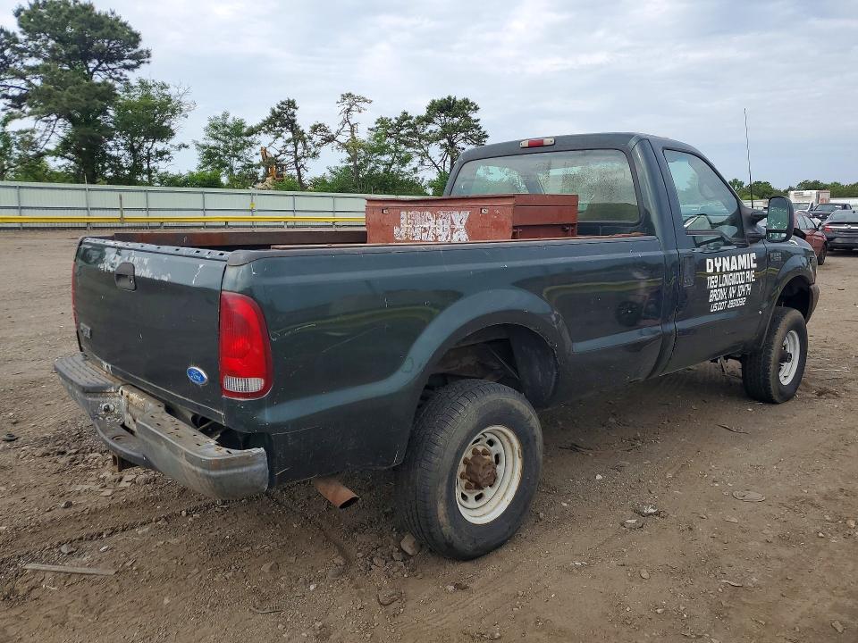 56421246 :رقم المزاد ، 1FTSF31L82EA74001 vin ، 2002 Ford F350 مزاد بيع