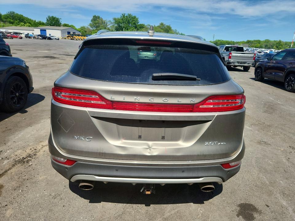 56680906 :رقم المزاد ، 5LMCJ3D92HUL21488 vin ، 2017 Lincoln Mkc مزاد بيع