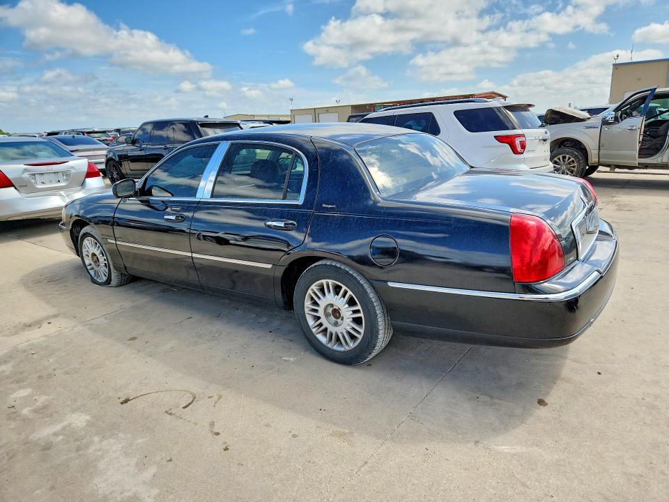 Продаж на аукціоні авто 2006 Lincoln Town Car, vin: 1LNHM83V36Y647334, номер лоту: 56809926