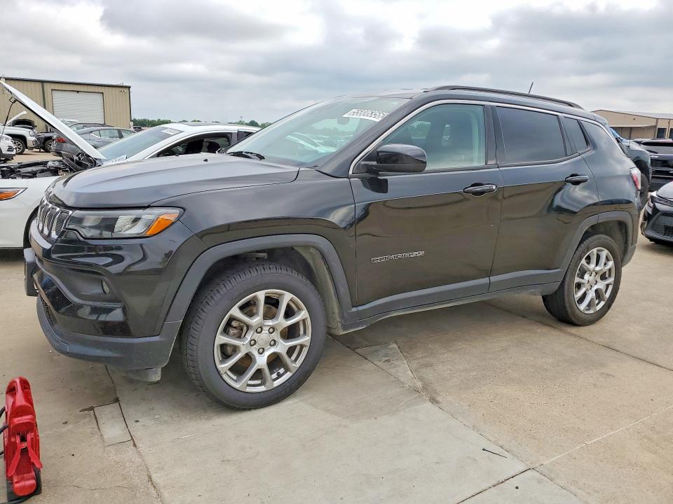 55806356 :رقم المزاد ، 3C4NJDFB2NT214601 vin ، 2022 Jeep Compass مزاد بيع