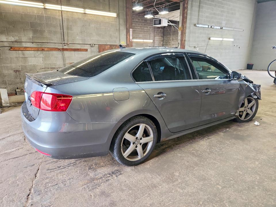 55718896 :رقم المزاد ، 3VWDP7AJ7DM420321 vin ، 2013 Volkswagen Jetta مزاد بيع