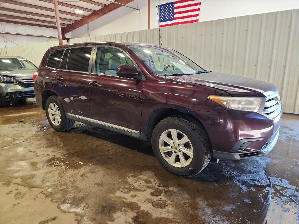 55682276 :رقم المزاد ، 5TDBK3EH1CS124587 vin ، 2012 Toyota Highlander مزاد بيع