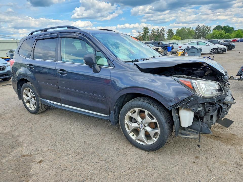 55669986 :رقم المزاد ، JF2SJAWC0JH479182 vin ، 2018 Subaru Forester مزاد بيع
