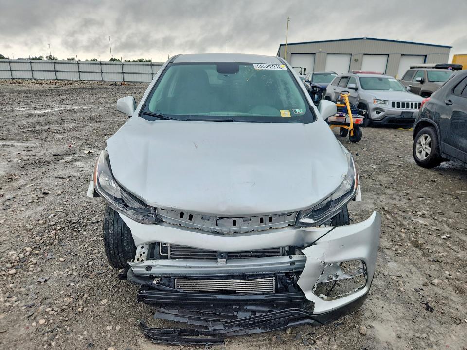 56582916 :رقم المزاد ، KL7CJNSB6MB350682 vin ، 2021 Chevrolet Trax مزاد بيع