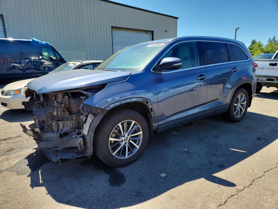 Продаж на аукціоні авто 2018 Toyota Highlander, vin: 5TDJZRFH9JS898267, номер лоту: 55489206