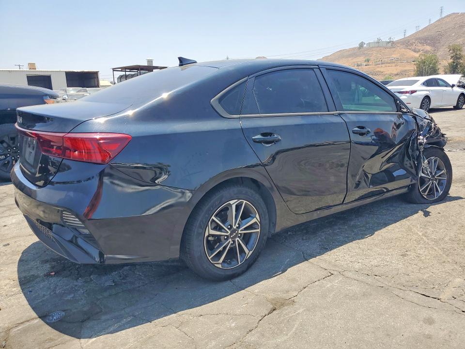 57756066 :رقم المزاد ، 3KPF24AD0NE482531 vin ، 2022 Kia Forte مزاد بيع
