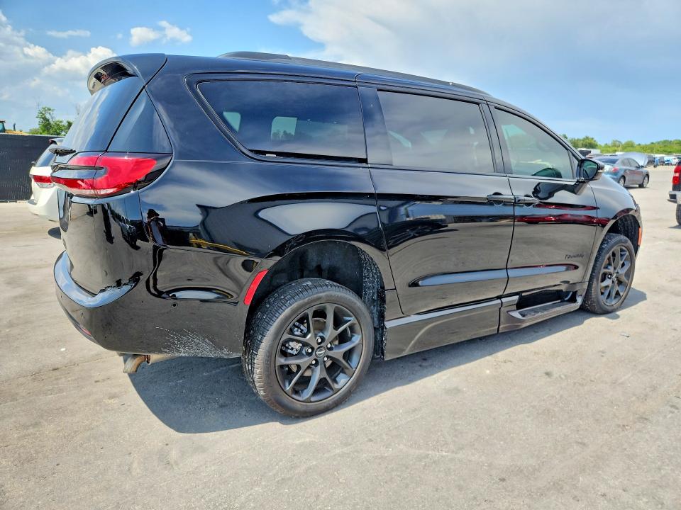 2024 Chrysler Pacifica მანქანა იყიდება აუქციონზე, vin: 2C4RC1BG7RR173502, აუქციონის ნომერი: 58982896