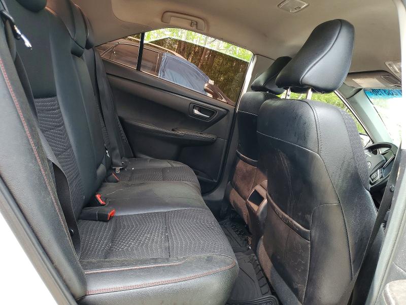 2015 Toyota Camry Hybrid მანქანა იყიდება აუქციონზე, vin: 4T1BD1FK6FU167133, აუქციონის ნომერი: 57233196