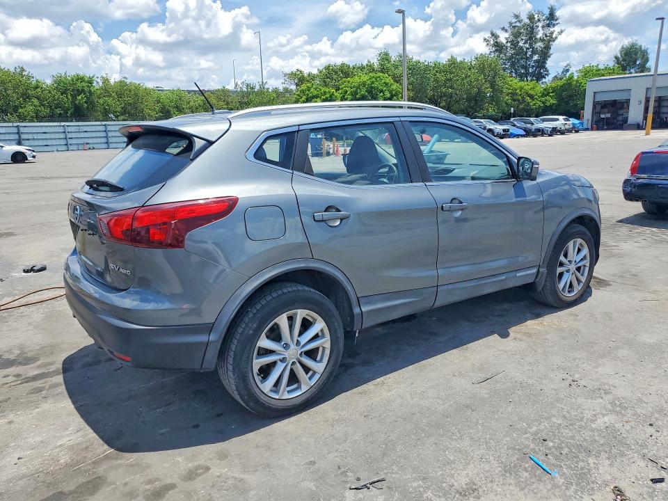 Продажа на аукционе авто 2018 Nissan Rogue Sport, vin: JN1BJ1CR9JW253308, номер лота: 57465486