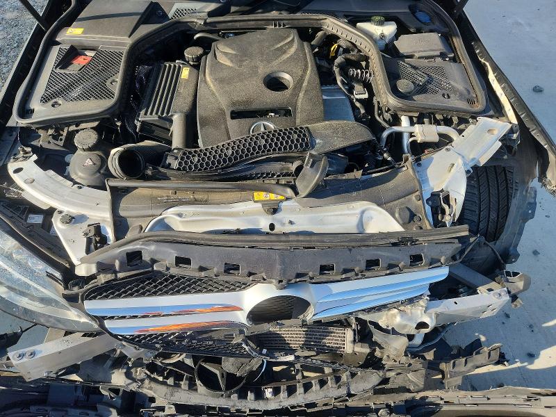 58101436 :رقم المزاد ، 55SWF4JB1FU063617 vin ، 2015 Mercedes-benz C مزاد بيع