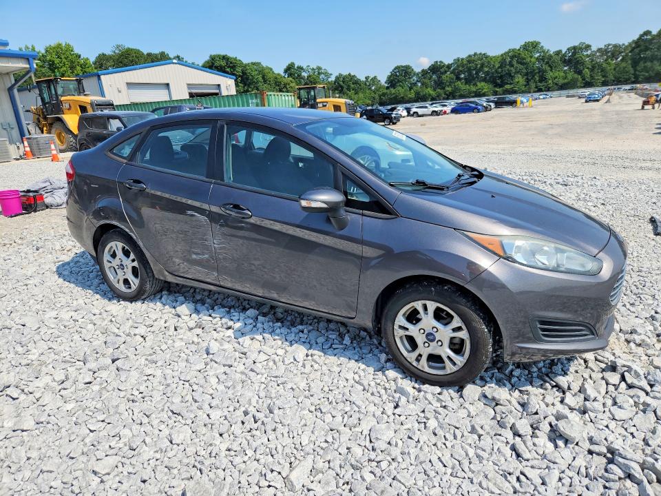 58728216 :رقم المزاد ، 3FADP4BJ7FM114471 vin ، 2015 Ford Fiesta مزاد بيع