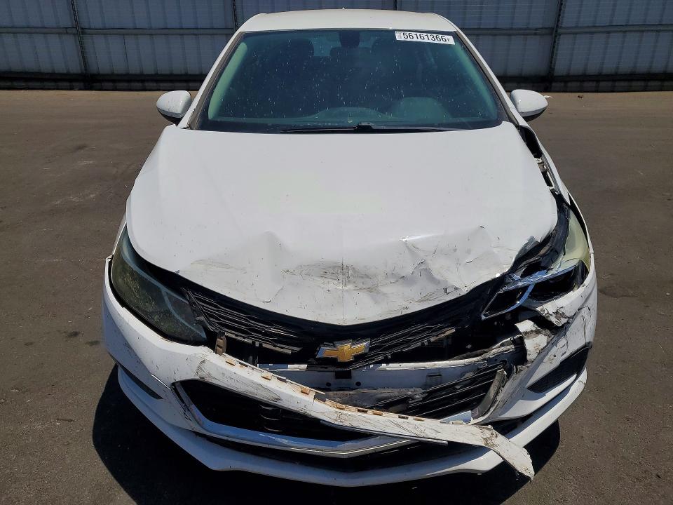 56161366 :رقم المزاد ، 3G1BE6SM0JS551870 vin ، 2018 Chevrolet Cruze مزاد بيع