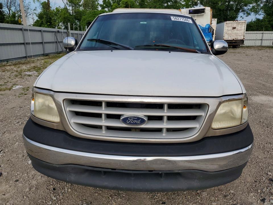 58271586 :رقم المزاد ، 1FTRX17W8XNA62505 vin ، 1999 Ford F150 مزاد بيع