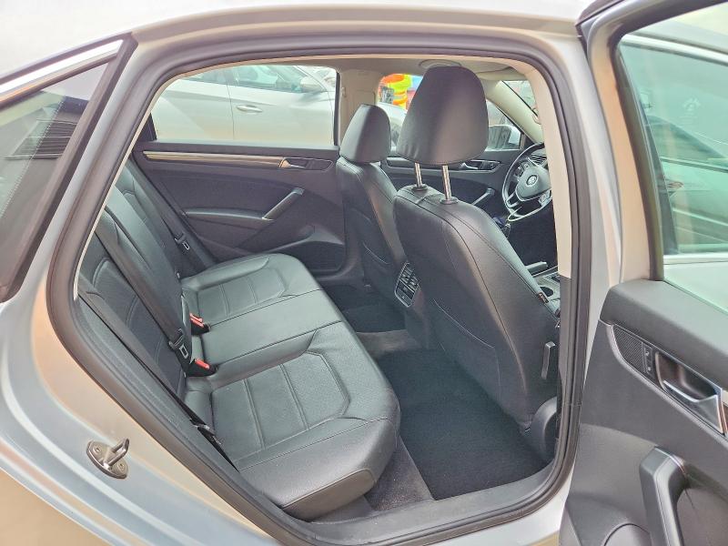 Aukcja sprzedaży 2017 Volkswagen Passat, vin: 1VWBT7A35HC049820, numer aukcji: 53961536