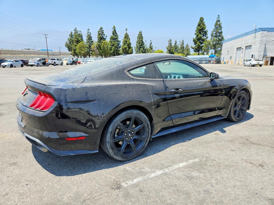 57089076 :رقم المزاد ، 1FA6P8TH1J5105016 vin ، 2018 Ford Mustang مزاد بيع