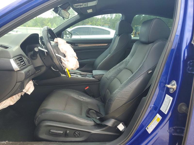 55501876 :رقم المزاد ، 1HGCV1F35JA153184 vin ، 2018 Honda Accord مزاد بيع