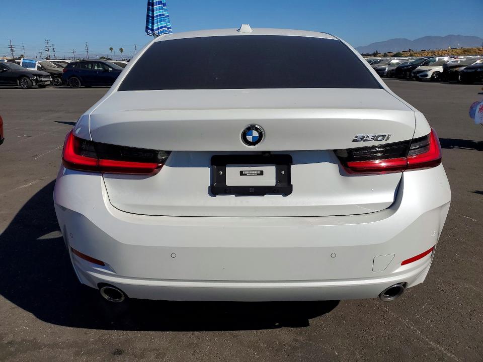 57077586 :رقم المزاد ، 3MW69FF03P8D23739 vin ، 2023 Bmw 330i مزاد بيع