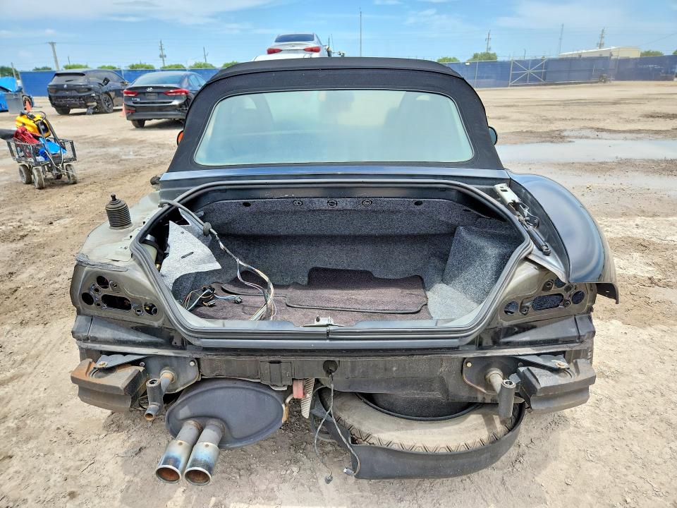 57402666 :رقم المزاد ، 4USCH3344YLF71567 vin ، 2000 Bmw Z3 مزاد بيع