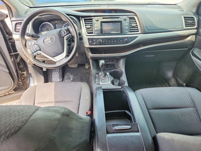 59056766 :رقم المزاد ، 5TDBZRFH5JS845750 vin ، 2018 Toyota Highlander مزاد بيع