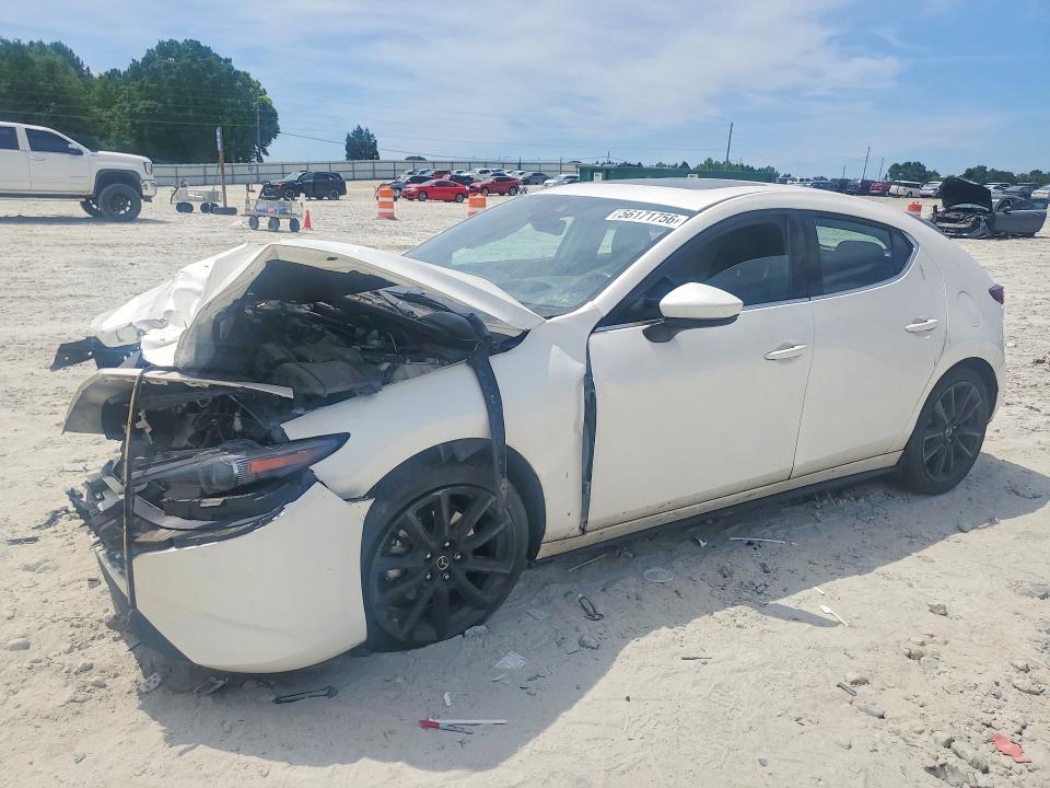 56171756 :رقم المزاد ، JM1BPBML7N1506611 vin ، 2022 Mazda 3 مزاد بيع
