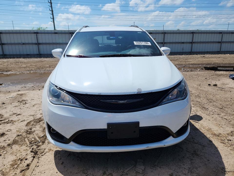 59201106 :رقم المزاد ، 2C4RC1EG3KR589905 vin ، 2019 Chrysler Pacifica مزاد بيع