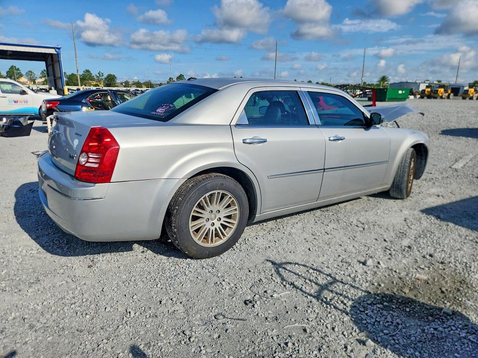 Продажа на аукционе авто 2010 Chrysler 300, vin: 2C3CA5CVXAH276296, номер лота: 57415486