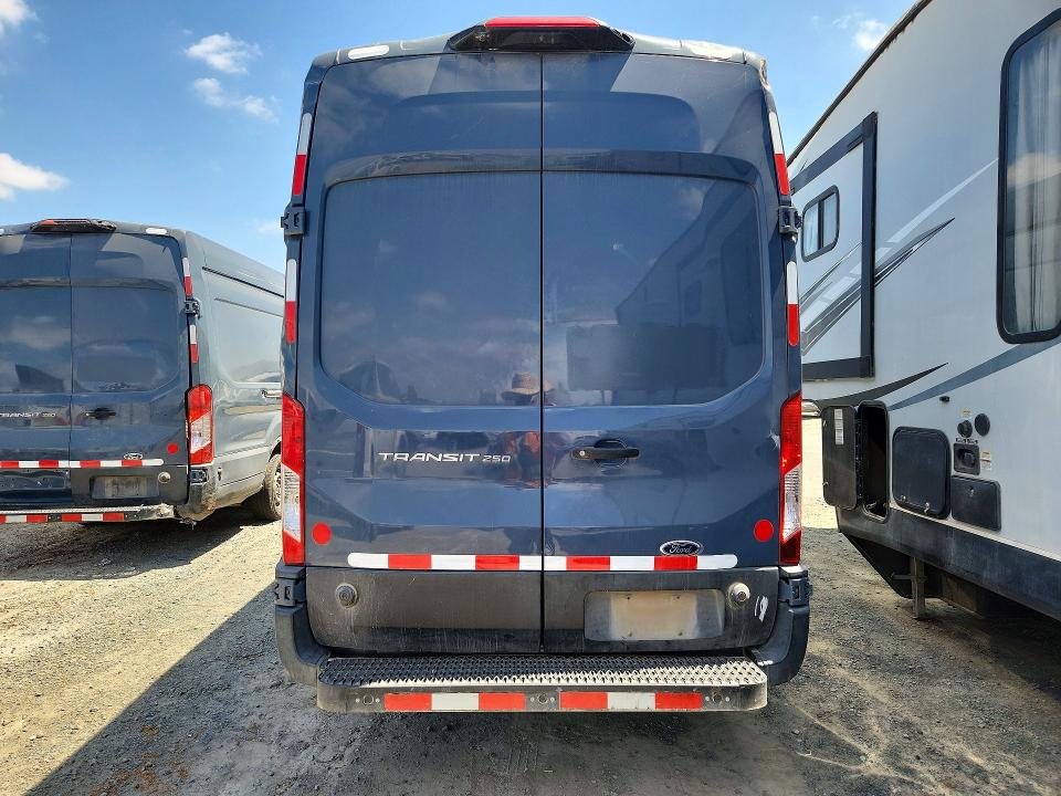 2020 Ford Transit მანქანა იყიდება აუქციონზე, vin: 1FTBR3X80LKB04525, აუქციონის ნომერი: 57567566