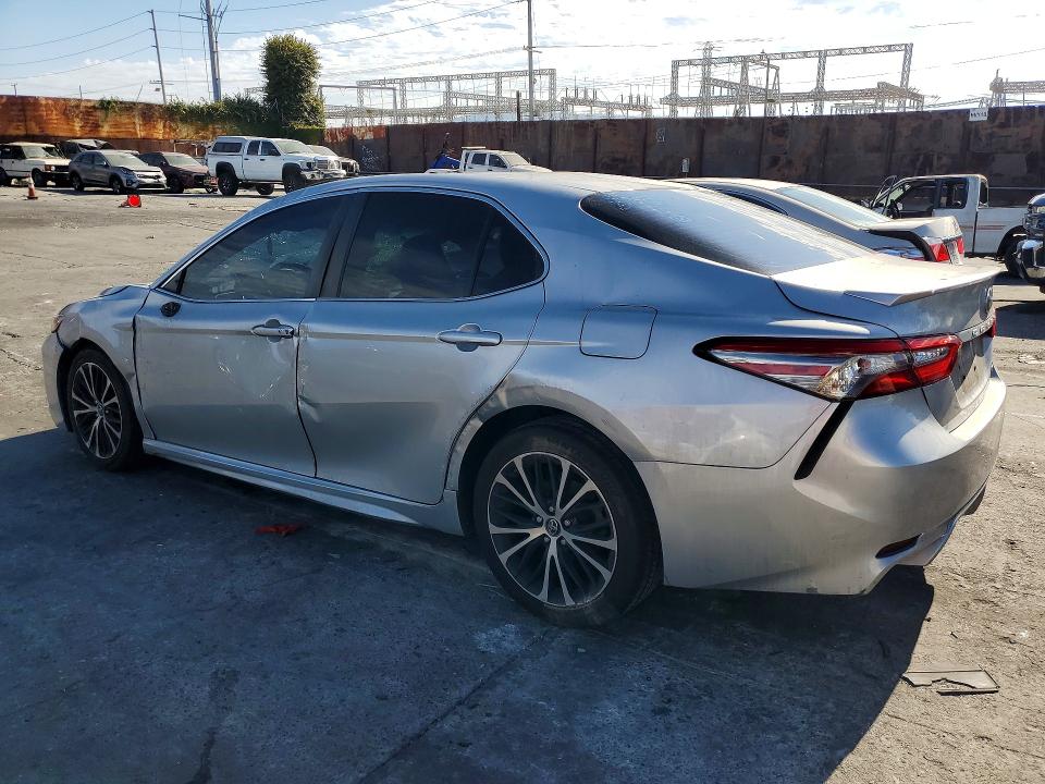 2018 Toyota Camry მანქანა იყიდება აუქციონზე, vin: 4T1B11HK7JU007406, აუქციონის ნომერი: 58419426
