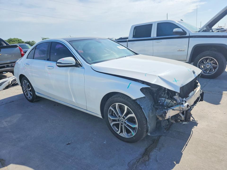 58948006 :رقم المزاد ، 55SWF4KB6HU221418 vin ، 2017 Mercedes-benz C مزاد بيع
