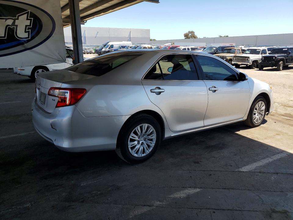 57078086 :رقم المزاد ، 4T4BF1FK4CR193614 vin ، 2012 Toyota Camry مزاد بيع