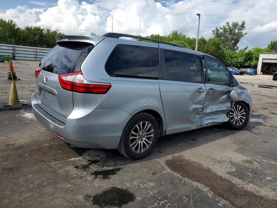 55342036 :رقم المزاد ، 5TDYZ3DC0KS974561 vin ، 2019 Toyota Sienna مزاد بيع