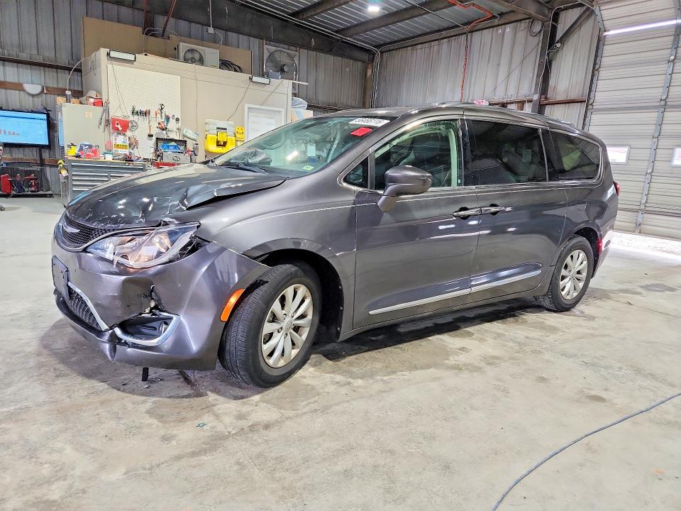 Продаж на аукціоні авто 2019 Chrysler Pacifica, vin: 2C4RC1BG9KR550322, номер лоту: 56466116