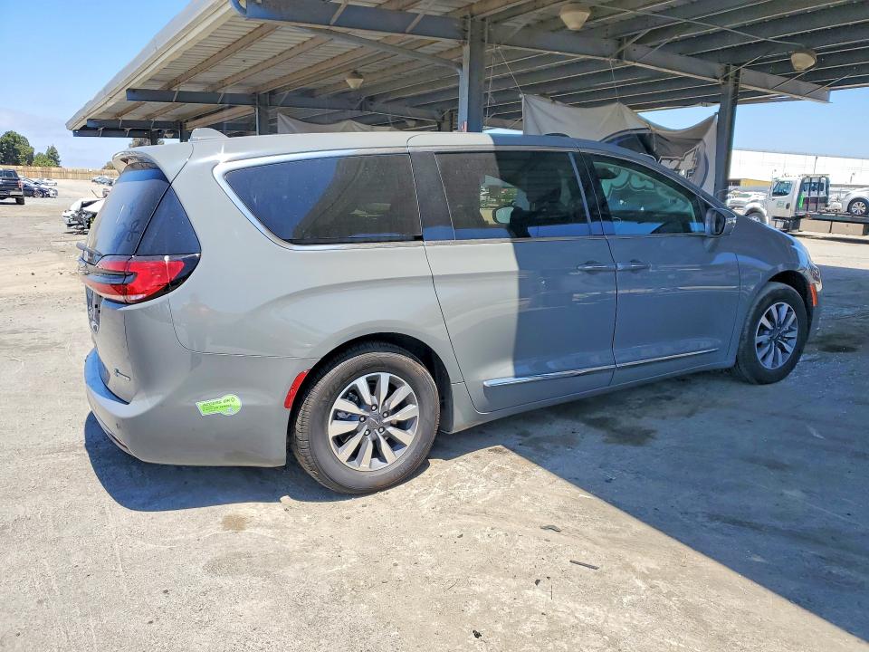 Продаж на аукціоні авто 2022 Chrysler Pacifica, vin: 2C4RC1S71NR227614, номер лоту: 58623176