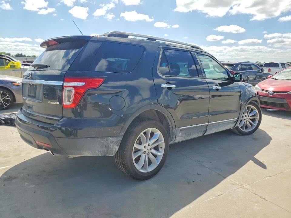 56988546 :رقم المزاد ، 1FM5K7F86FGC62140 vin ، 2015 Ford Explorer مزاد بيع
