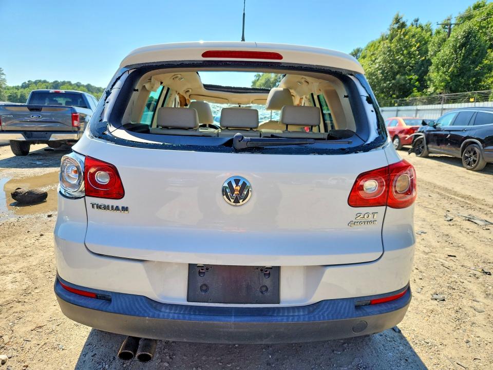 2011 Volkswagen Tiguan მანქანა იყიდება აუქციონზე, vin: WVGBV7AX3BW521837, აუქციონის ნომერი: 58353446