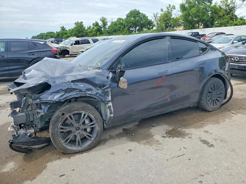 2024 Tesla Model Y მანქანა იყიდება აუქციონზე, vin: 7SAYGDEE5RA295475, აუქციონის ნომერი: 57613156