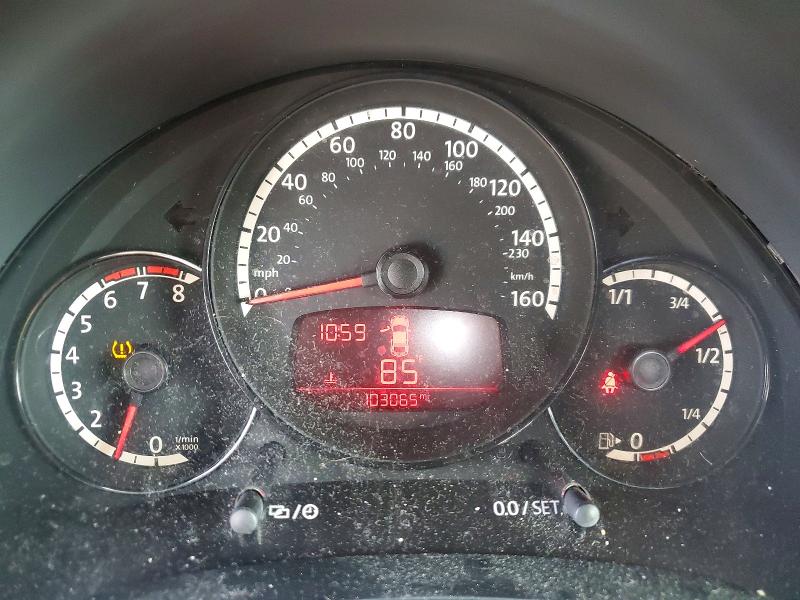 Продаж на аукціоні авто 2013 Volkswagen Beetle, vin: 3VWJP7AT1DM690889, номер лоту: 57775216