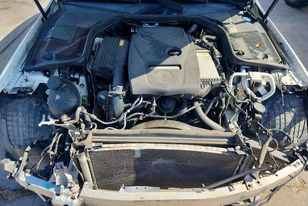 58948006 :رقم المزاد ، 55SWF4KB6HU221418 vin ، 2017 Mercedes-benz C مزاد بيع