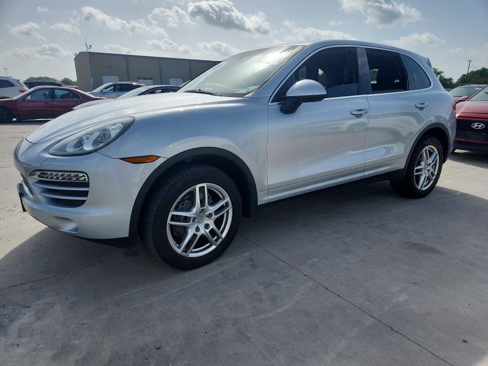58900706 :رقم المزاد ، WP1AA2A21CLA01088 vin ، 2012 Porsche Cayenne مزاد بيع